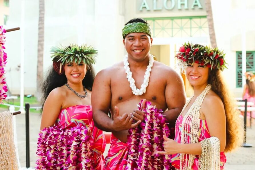 How to Choose a Luau in Oahu: What to Look For and What to Expect